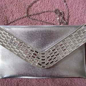 Sliver Matalic Baguette Bead Clutch
